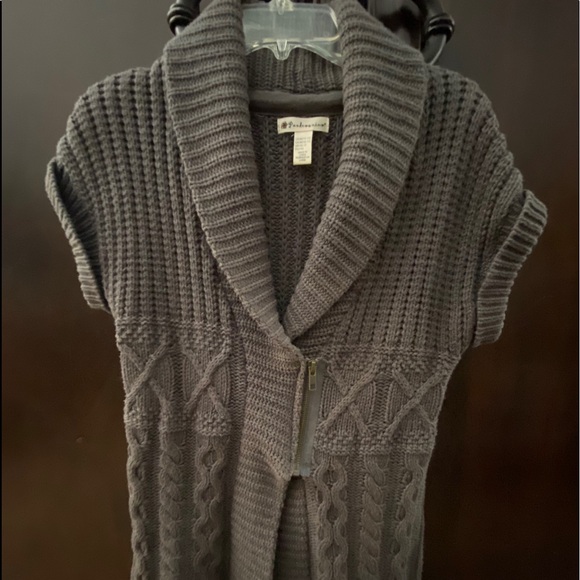 Sweater-Pandemonium Short Sleeve Zippered - Picture 1 of 4